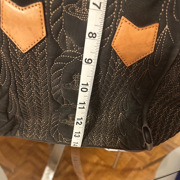 Vivienne Westwood Quilted Orb Handbag- PRICE IS FINAL AND NON-NEGOTIABLE - Picture 12 of 14